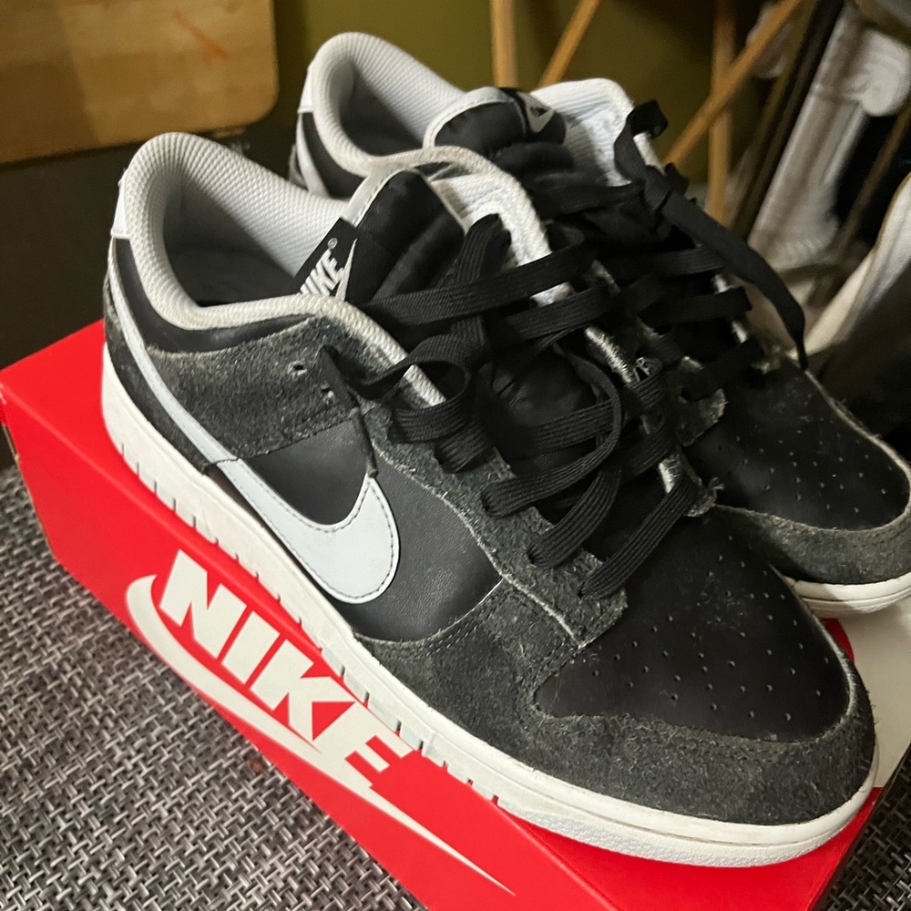 Nike Dunk Low “Zebra”